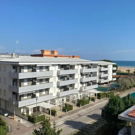 Apartment Comfy Sea View In